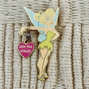 DISNEY 2003 Tinker Bell “Little Miss Attitude” Heart Dangle Pin